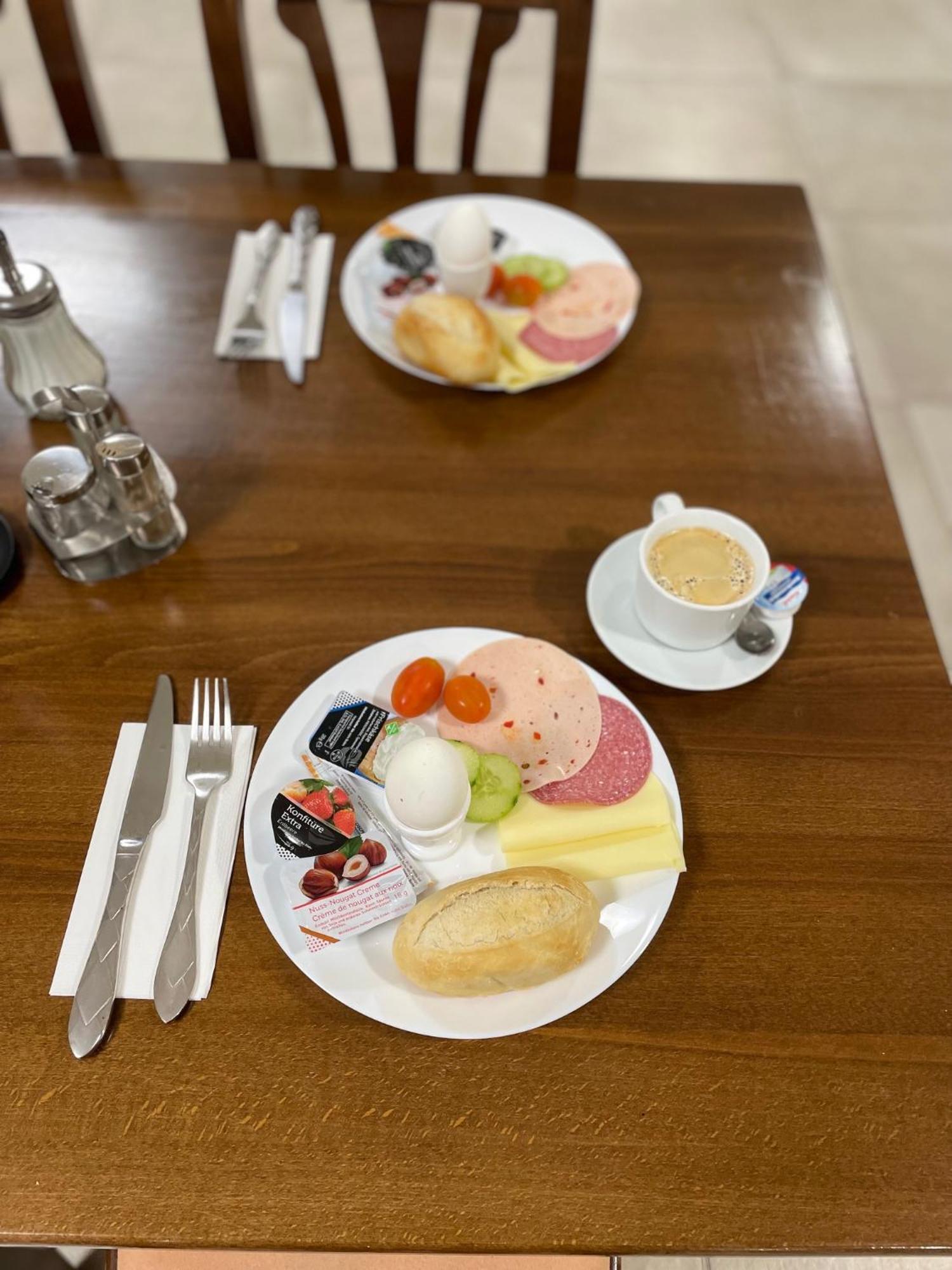 Gastpark Hotel Manching Buitenkant foto